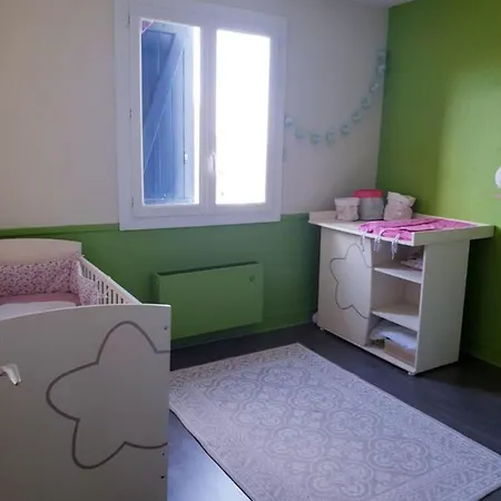 Proche Centre Ville / Jardin / Jacuzzi